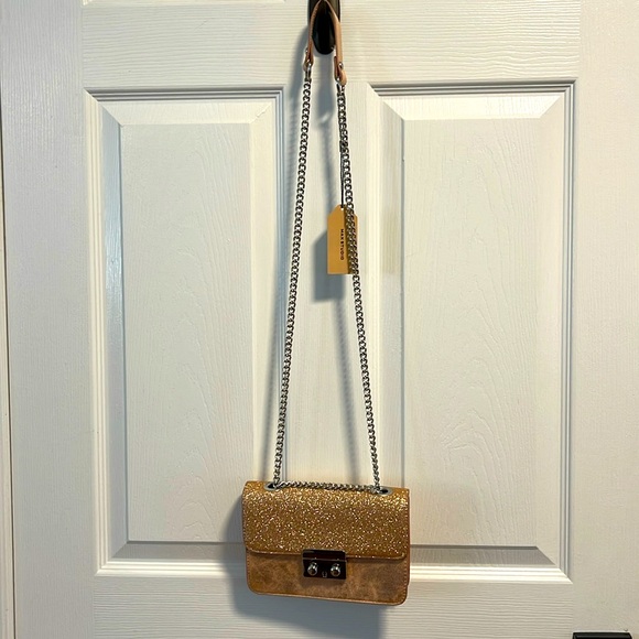 Max Studio Rose Gold crossbody bag New with tag - Picture 1 of 11